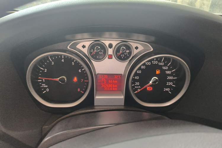 Used Ford Focus 2009 Sedan 1.8L Manual Comfort Model Instrument Cluster