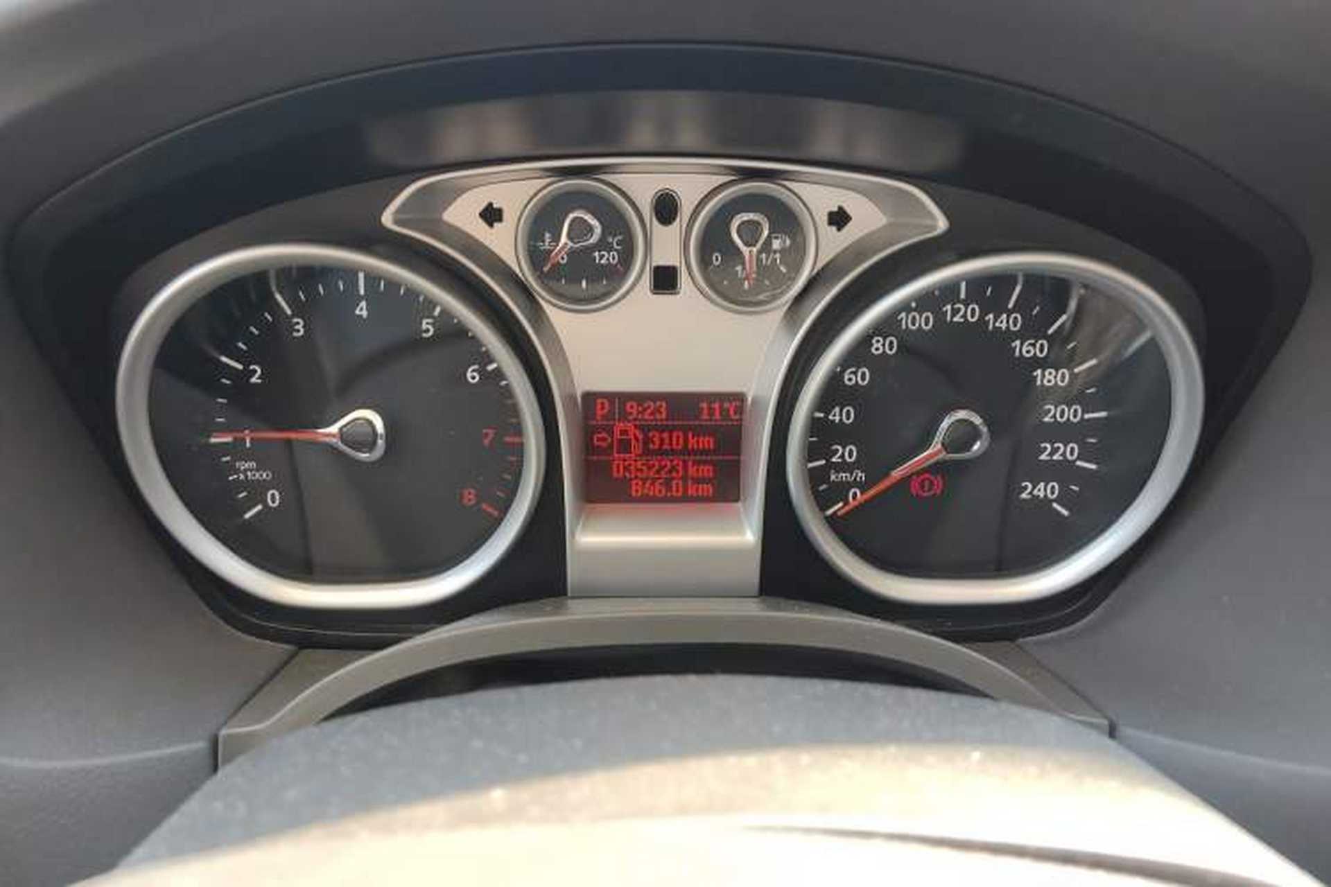 Used Ford Focus 2009 Hatchback 1.8L Automatic Fashion Edition Odometer Close Up