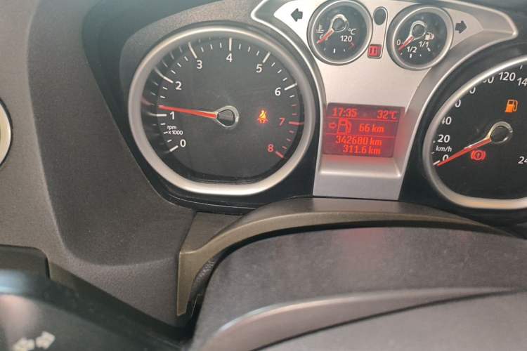 Used Ford Focus 2009 Sedan 1.8L Manual Comfort Model Odometer Close Up