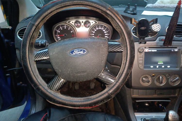 Used Ford Focus 2009 Hatchback 1.8L Manual Comfort Model Steering Wheel