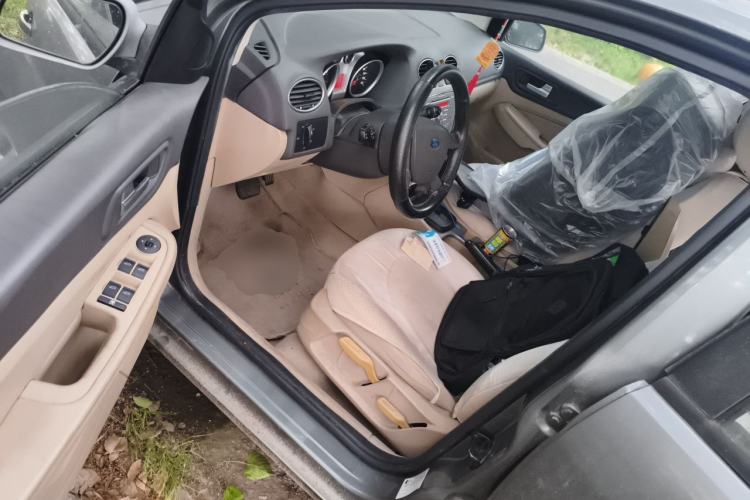 Used Ford Focus 2009 Sedan 1.8L Automatic Fashion Edition Driver Seat