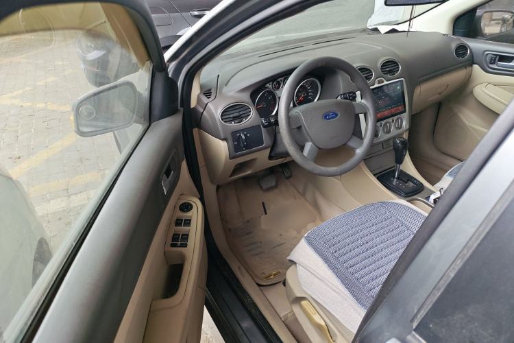 Used Ford Focus 2009 Sedan 1.8L Automatic Fashion Edition Driver Seat