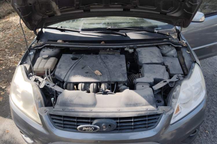 Used Ford Focus 2009 Sedan 1.8L Automatic Fashion Edition Engine Bay