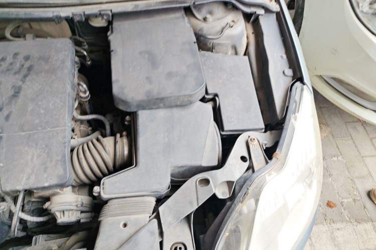 Used Ford Focus 2009 Sedan 1.8L Automatic Fashion Edition Engine Bay Left