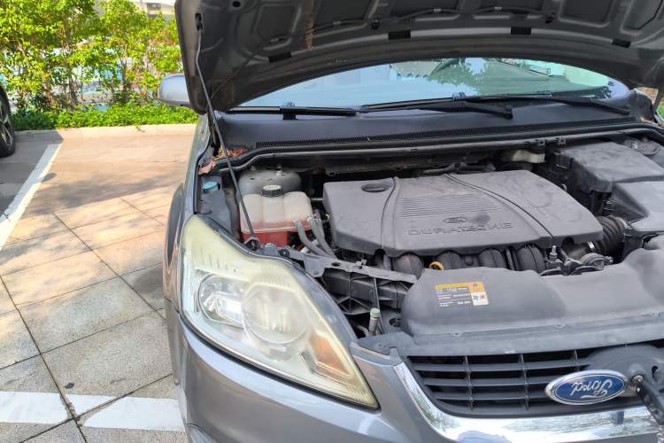 Used Ford Focus 2009 Sedan 1.8L Automatic Fashion Edition Engine Bay Right