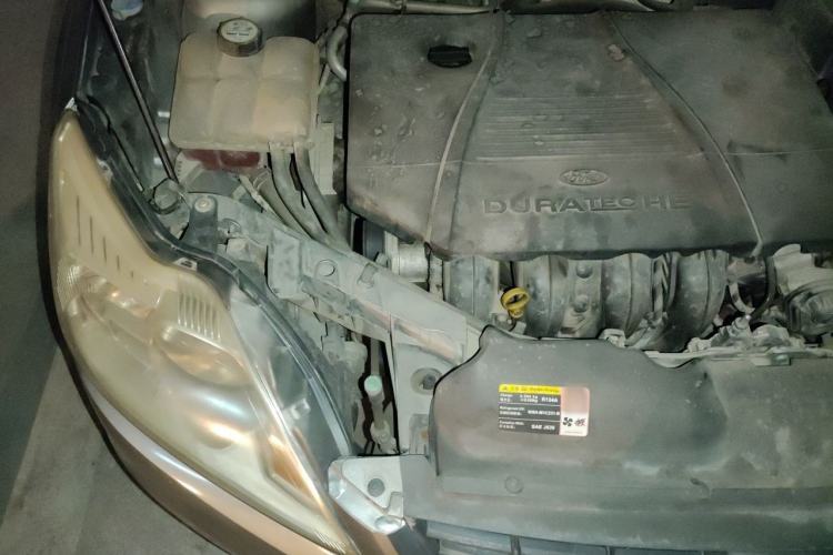 Used Ford Focus 2009 Sedan 1.8L Automatic Fashion Edition Engine Bay Right