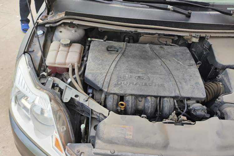 Used Ford Focus 2009 Sedan 1.8L Automatic Fashion Edition Engine Bay Right