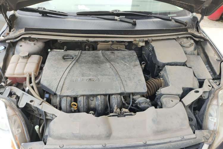 Used Ford Focus 2009 Sedan 1.8L Automatic Fashion Edition Engine Bay