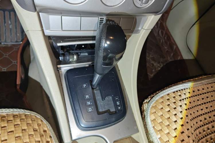 Used Ford Focus 2009 Hatchback 1.8L Automatic Fashion Edition Gear Lever