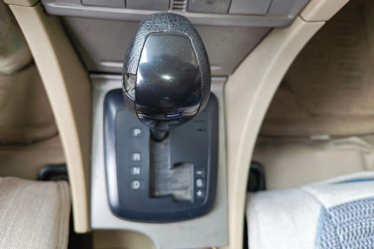 Used Ford Focus 2009 Sedan 1.8L Automatic Fashion Edition Gear Lever