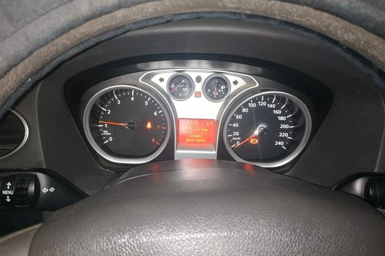 Used Ford Focus 2009 Sedan 1.8L Automatic Fashion Edition Instrument Cluster