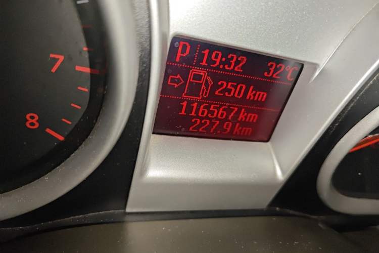 Used Ford Focus 2009 Hatchback 1.8L Automatic Fashion Edition Odometer Close Up