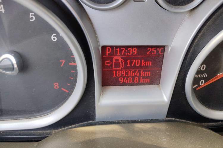 Used Ford Focus 2009 Sedan 1.8L Automatic Fashion Edition Odometer Close Up