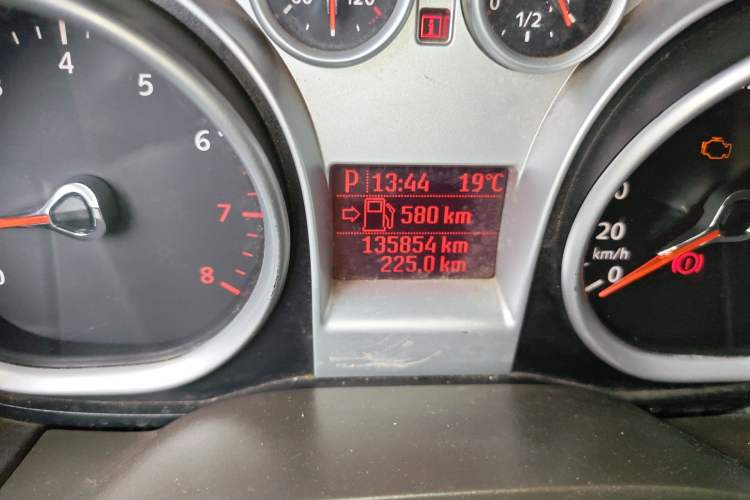 Used Ford Focus 2009 Sedan 1.8L Automatic Fashion Edition Odometer Close Up