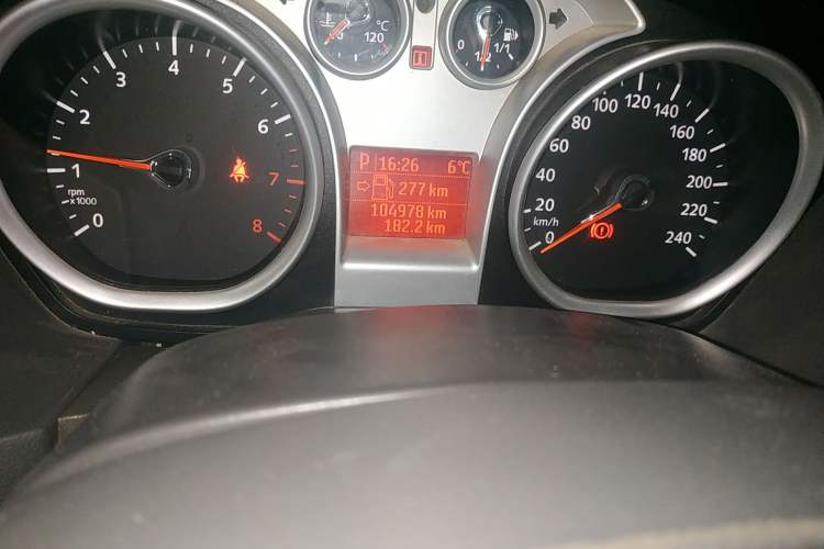 Used Ford Focus 2009 Sedan 1.8L Automatic Fashion Edition Odometer Close Up