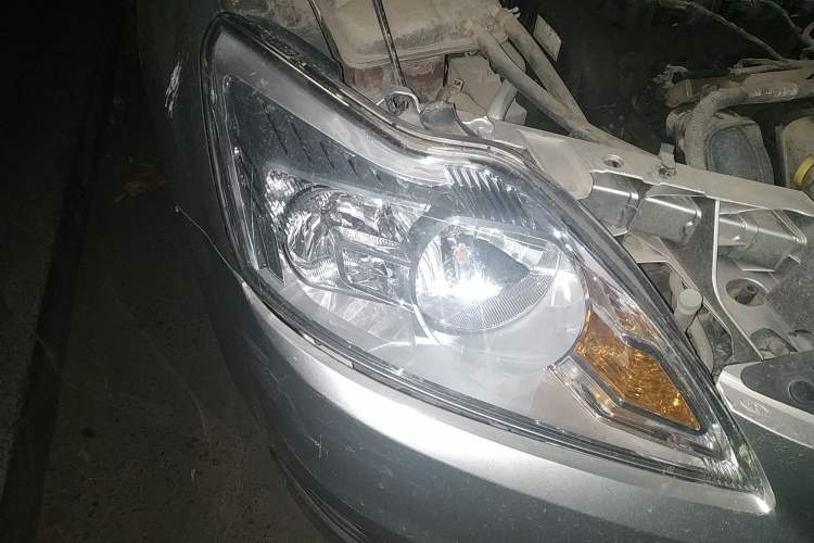 Used Ford Focus 2009 Sedan 1.8L Automatic Fashion Edition Right Front Headlight