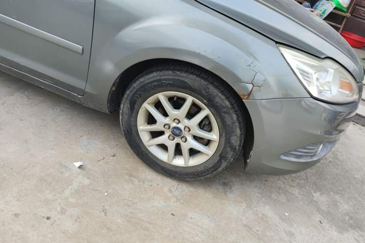 Used Ford Focus 2009 Sedan 1.8L Automatic Fashion Edition Right Front Wheel Hub