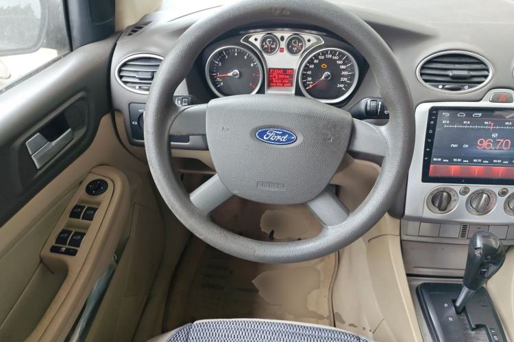 Used Ford Focus 2009 Sedan 1.8L Automatic Fashion Edition Steering Wheel