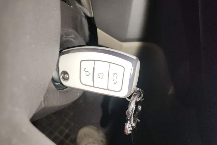Used Ford Focus 2009 Sedan 1.8L Automatic Fashion Edition Vehicle Key