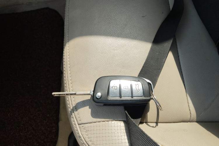 Used Ford Focus 2009 Sedan 1.8L Automatic Fashion Edition Vehicle Key