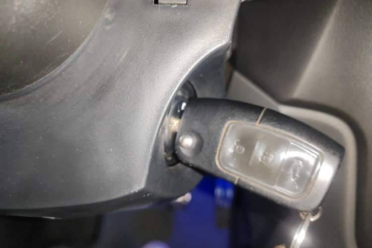 Used Ford Focus 2009 Hatchback 2.0L Manual Sport Model Vehicle Key