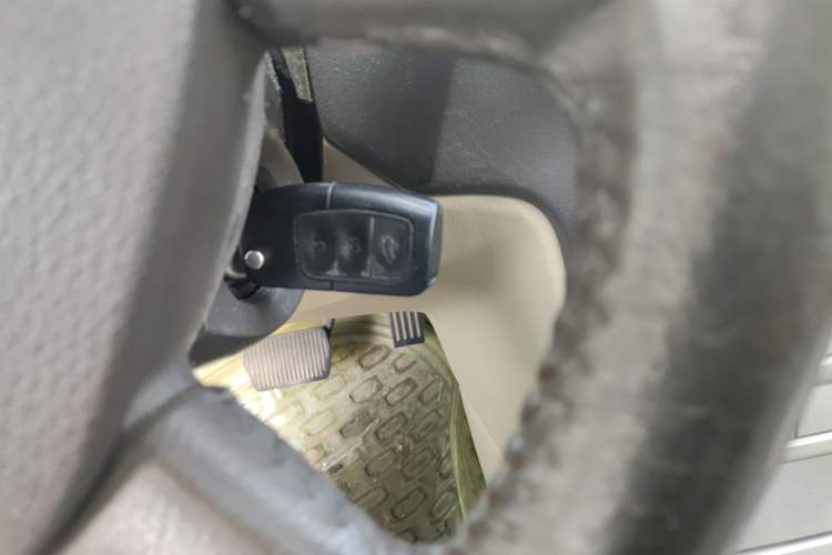 Used Ford Focus 2009 Sedan 1.8L Automatic Fashion Edition Vehicle Key