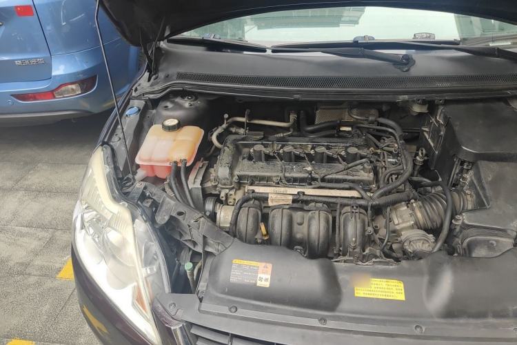 Used Ford Focus 2009 Sedan 1.8L Automatic Fashion Edition Engine Bay Right