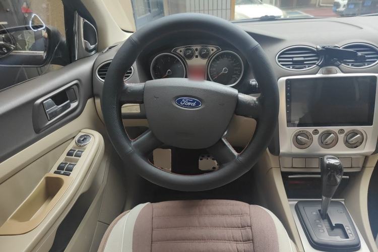 Used Ford Focus 2009 Sedan 1.8L Automatic Fashion Edition Steering Wheel