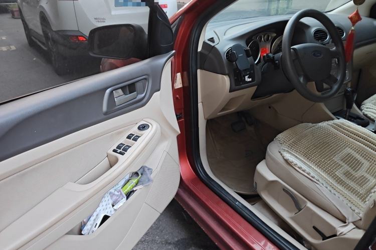Used Ford Focus 2009 Hatchback 1.8L Automatic Fashion Edition Driver Seat