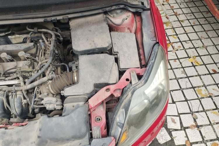 Used Ford Focus 2009 Hatchback 1.8L Automatic Fashion Edition Engine Bay Left