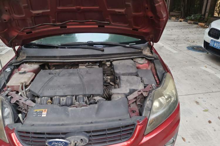 Used Ford Focus 2009 Hatchback 1.8L Automatic Fashion Edition Engine Bay Left