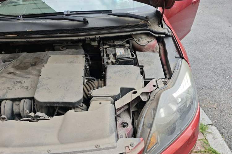 Used Ford Focus 2009 Hatchback 1.8L Automatic Fashion Edition Engine Bay Left