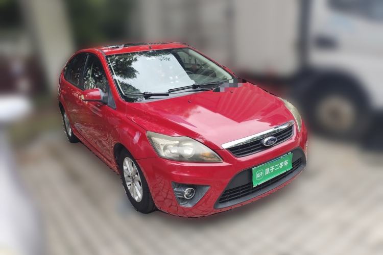 Used Ford Focus 2009 Hatchback 1.8L Automatic Fashion Edition Front Right 45 Deg