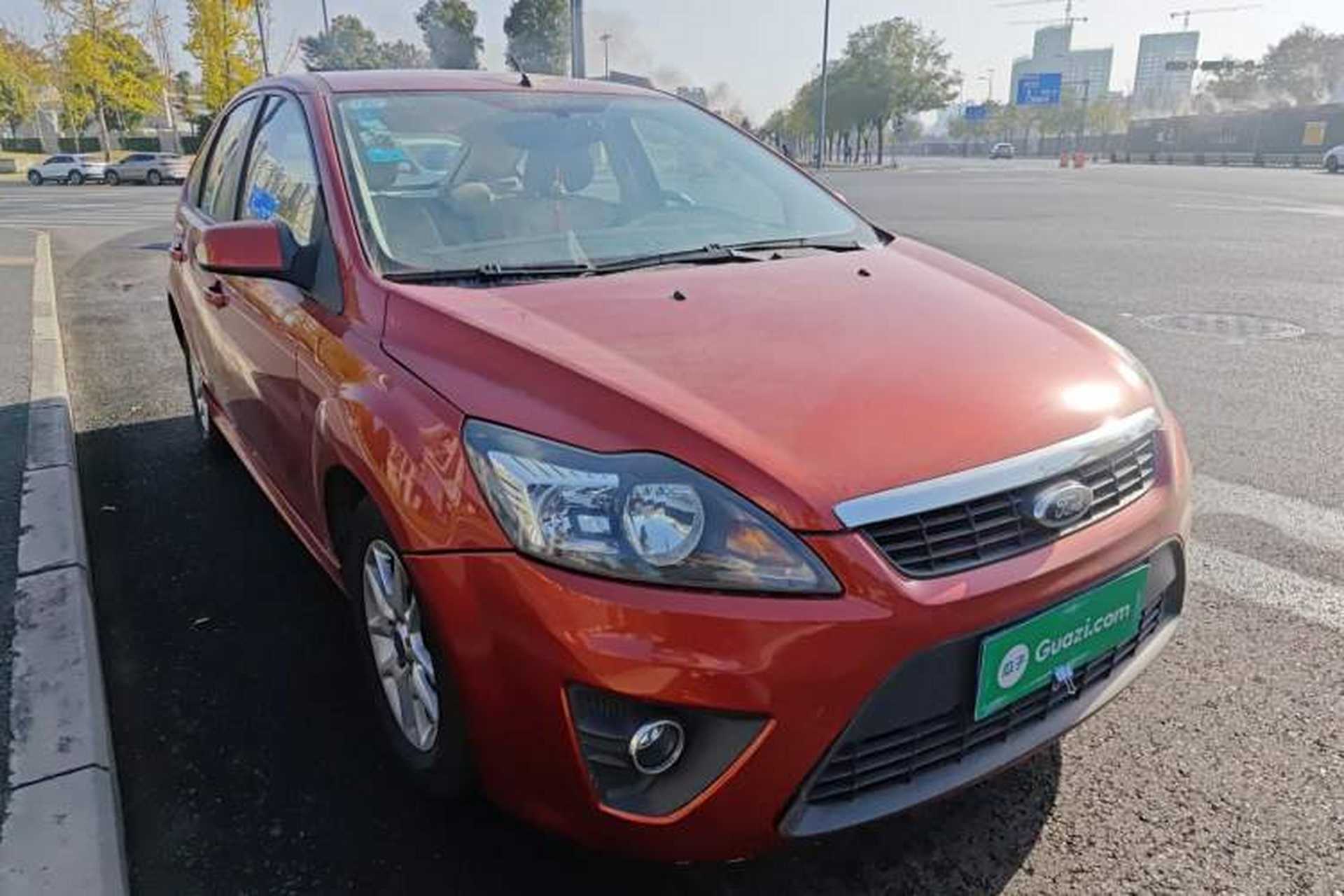 Used Ford Focus 2009 Hatchback 1.8L Automatic Fashion Edition Front Right 45 Deg
