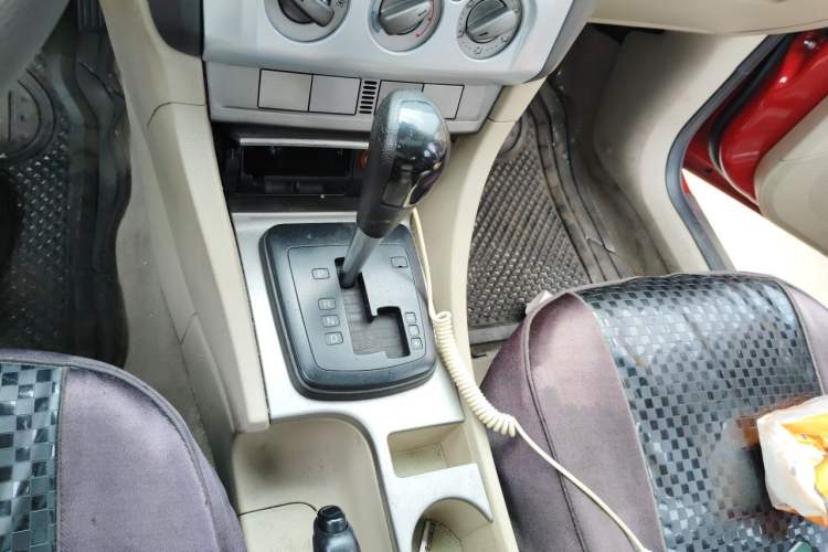 Used Ford Focus 2009 Hatchback 1.8L Automatic Fashion Edition Gear Lever