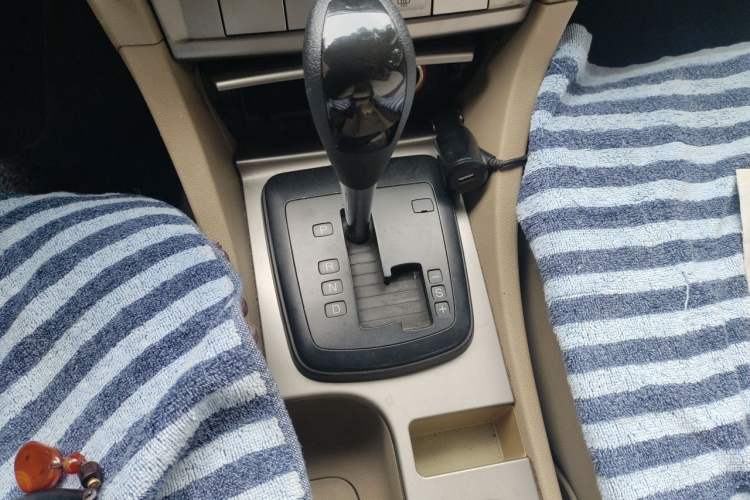 Used Ford Focus 2009 Hatchback 1.8L Automatic Fashion Edition Gear Lever