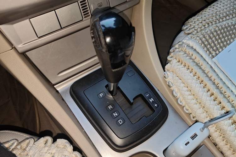 Used Ford Focus 2009 Hatchback 1.8L Automatic Fashion Edition Gear Lever
