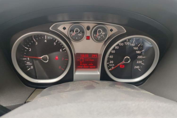Used Ford Focus 2009 Hatchback 1.8L Automatic Fashion Edition Instrument Cluster