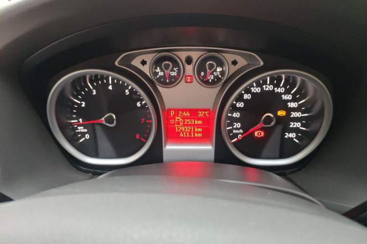 Used Ford Focus 2009 Hatchback 1.8L Automatic Fashion Edition Odometer Close Up