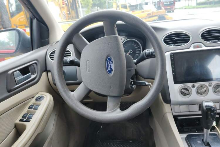 Used Ford Focus 2009 Hatchback 1.8L Automatic Fashion Edition Steering Wheel