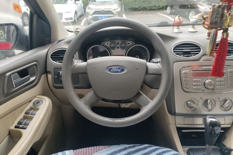 Used Ford Focus 2009 Hatchback 1.8L Automatic Fashion Edition Steering Wheel