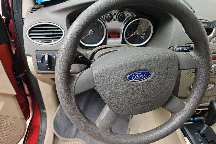 Used Ford Focus 2009 Hatchback 1.8L Automatic Fashion Edition Steering Wheel