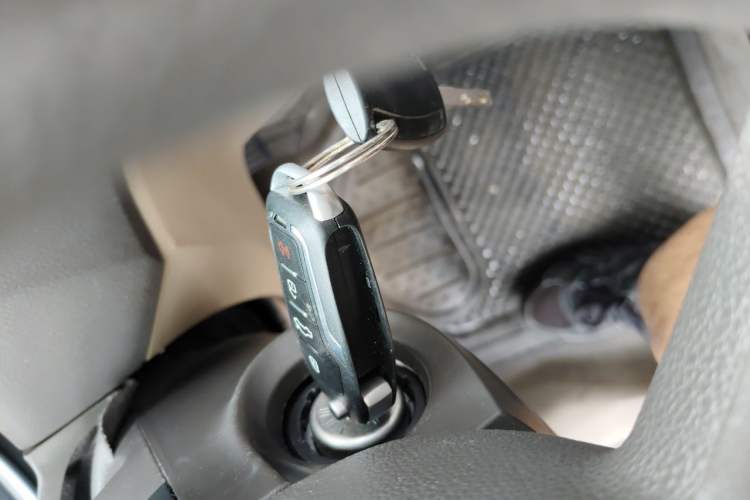 Used Ford Focus 2009 Hatchback 1.8L Automatic Fashion Edition Vehicle Key