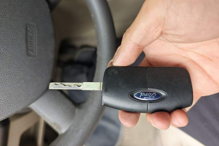 Used Ford Focus 2009 Hatchback 1.8L Automatic Fashion Edition Vehicle Key