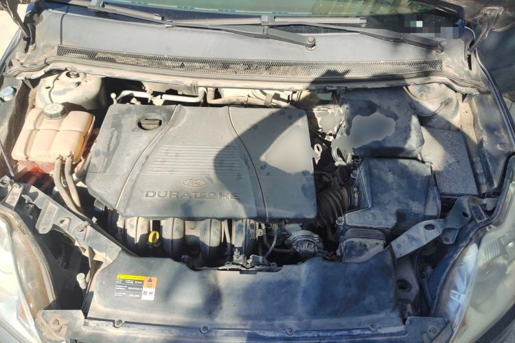 Used Ford Focus 2009 Sedan 1.8L Automatic Fashion Edition Engine Bay