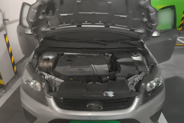 Used Ford Focus 2009 Hatchback 1.8L Manual Comfort Model Engine Bay