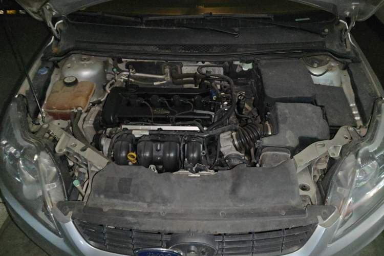Used Ford Focus 2009 Sedan 1.8L Automatic Fashion Edition Engine Bay