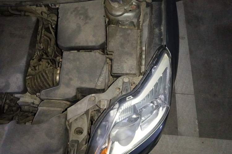Used Ford Focus 2009 Sedan 1.8L Automatic Fashion Edition Engine Bay Left