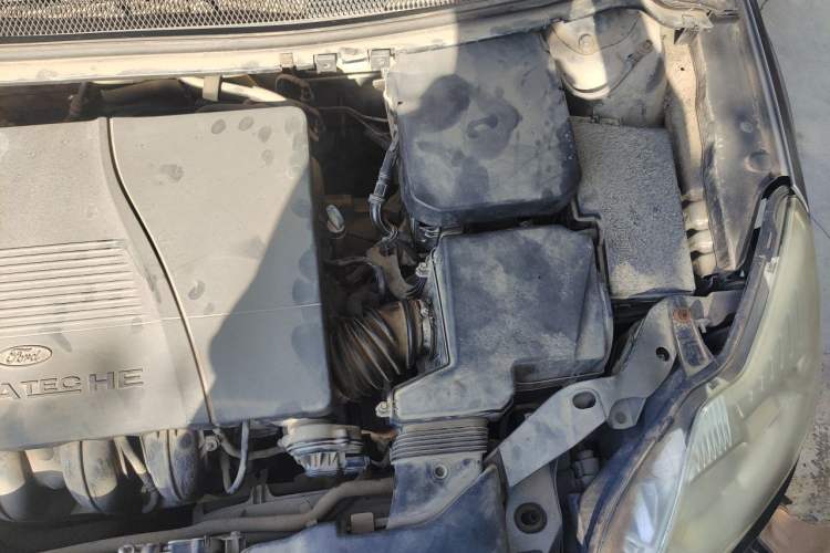 Used Ford Focus 2009 Sedan 1.8L Automatic Fashion Edition Engine Bay Left