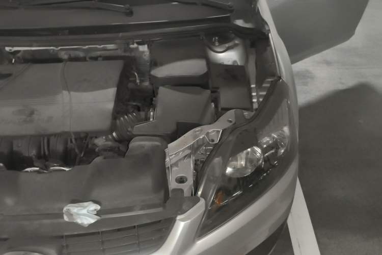 Used Ford Focus 2009 Hatchback 1.8L Manual Comfort Model Engine Bay Left